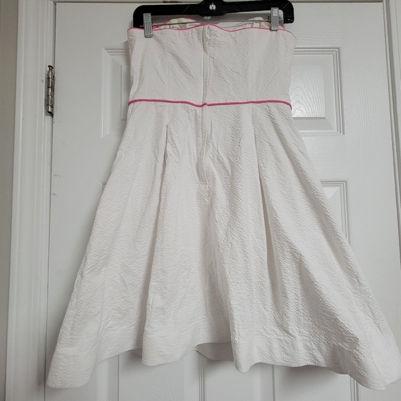 Lilly Pulitzer Blosson Spring Fling Embroidered Seersucker Dress Size 6. - Picture 3 of 11